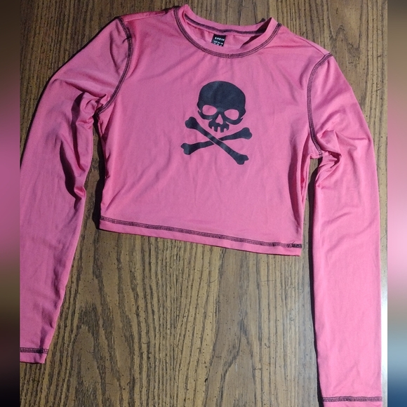 Hot Pink Long Sleeve Crop Top with Skull Design - Picture 2 of 11